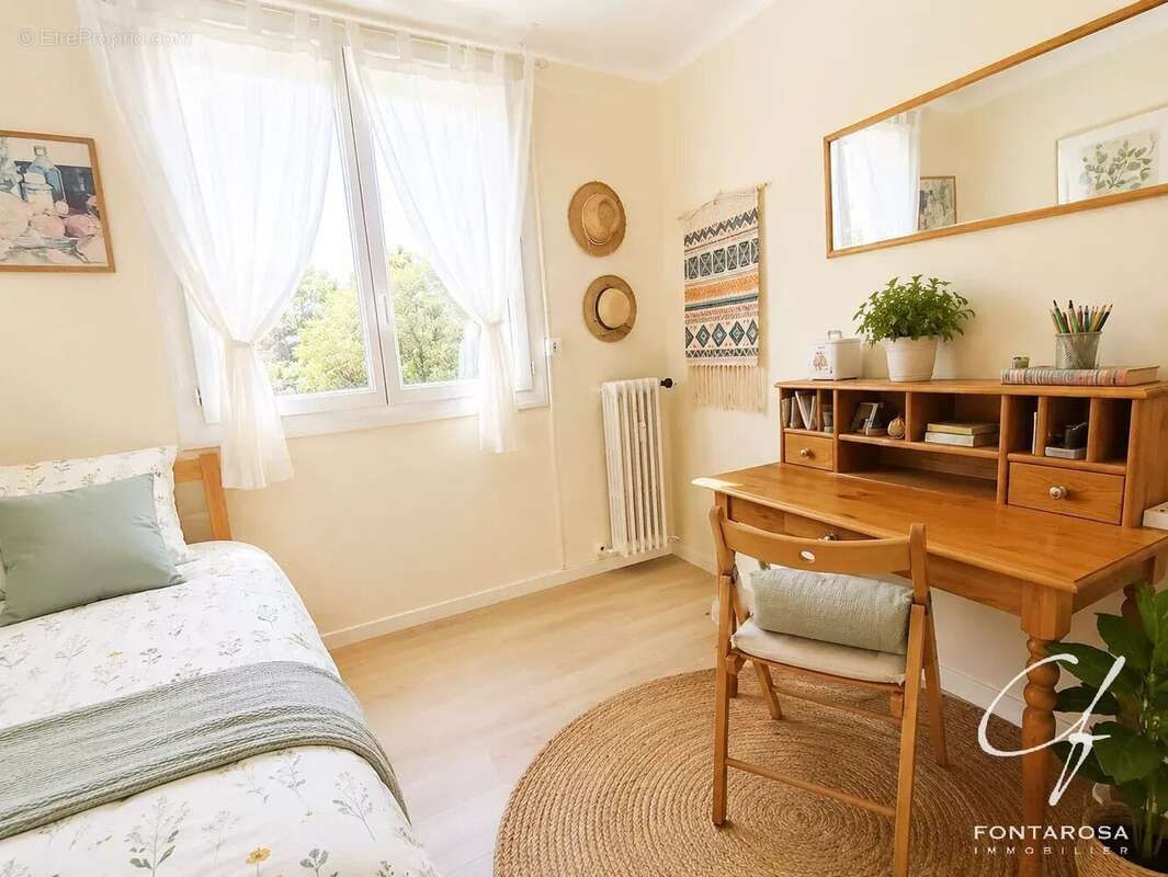 Appartement 3 pieces-parking cave -tres proche centre st raphael - photo 4