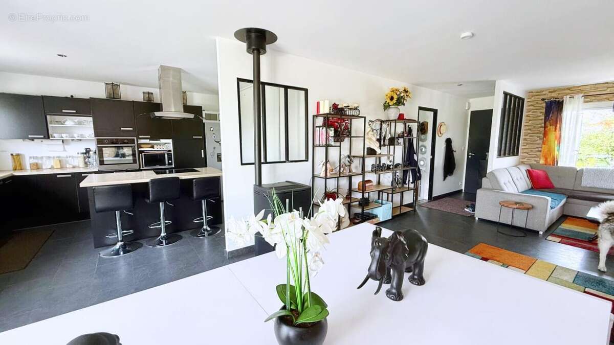 A vendre maison 5 pieces - 44150 ancenis-saint-gereon - photo 2