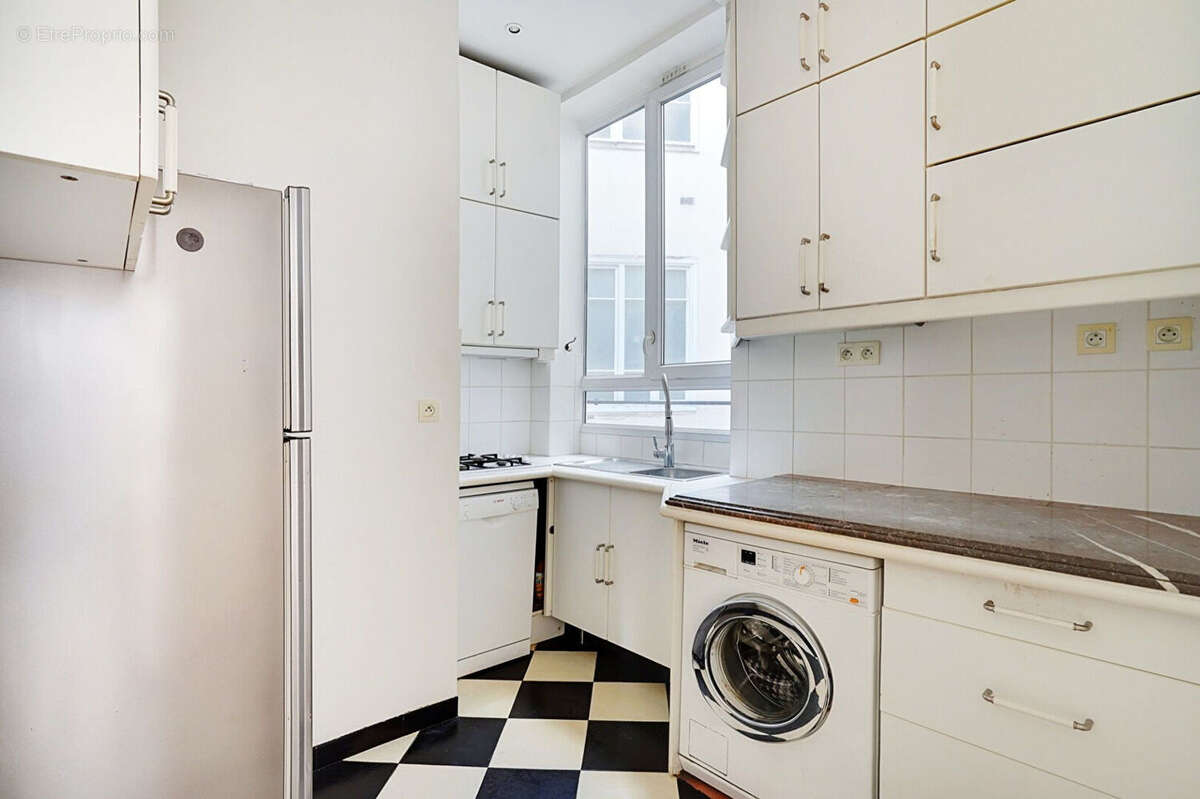 Paris 6e arrondissement - Quartier Saint-Sulpice - Appartement 71 m² - photo 6