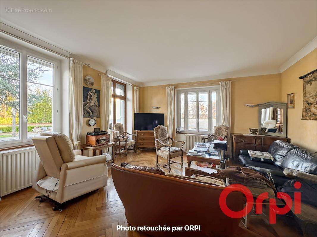 Maison à SAINT-AMAND-MONTROND