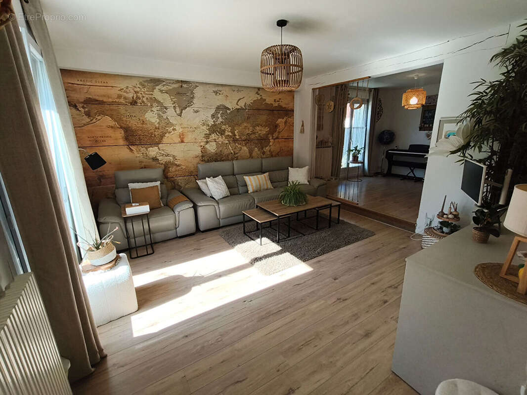 Maison à JAUX
