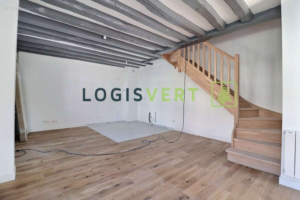 Maison à VILLIERS-LE-BACLE