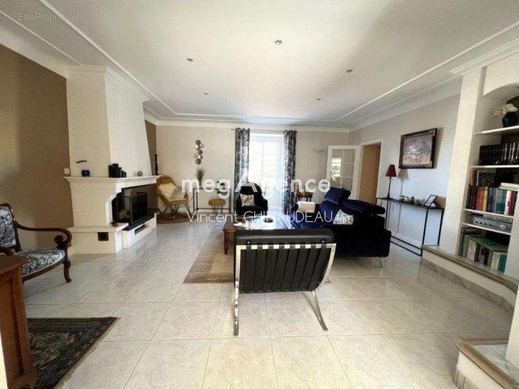 Maison à LE MAY-SUR-EVRE