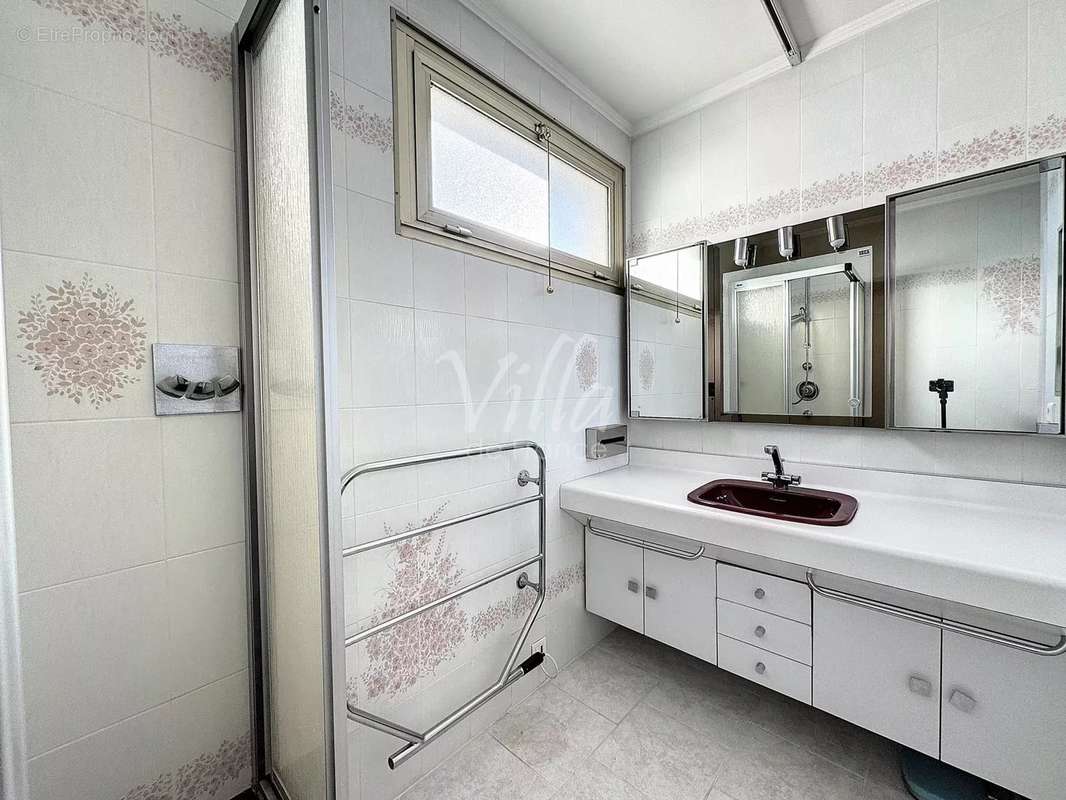 Appartement à MANDELIEU-LA-NAPOULE