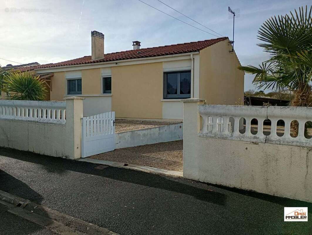 Maison à CHATEAUBERNARD