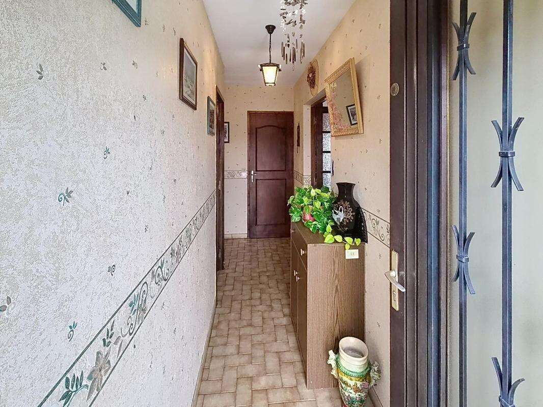 Maison à MONTGIVRAY
