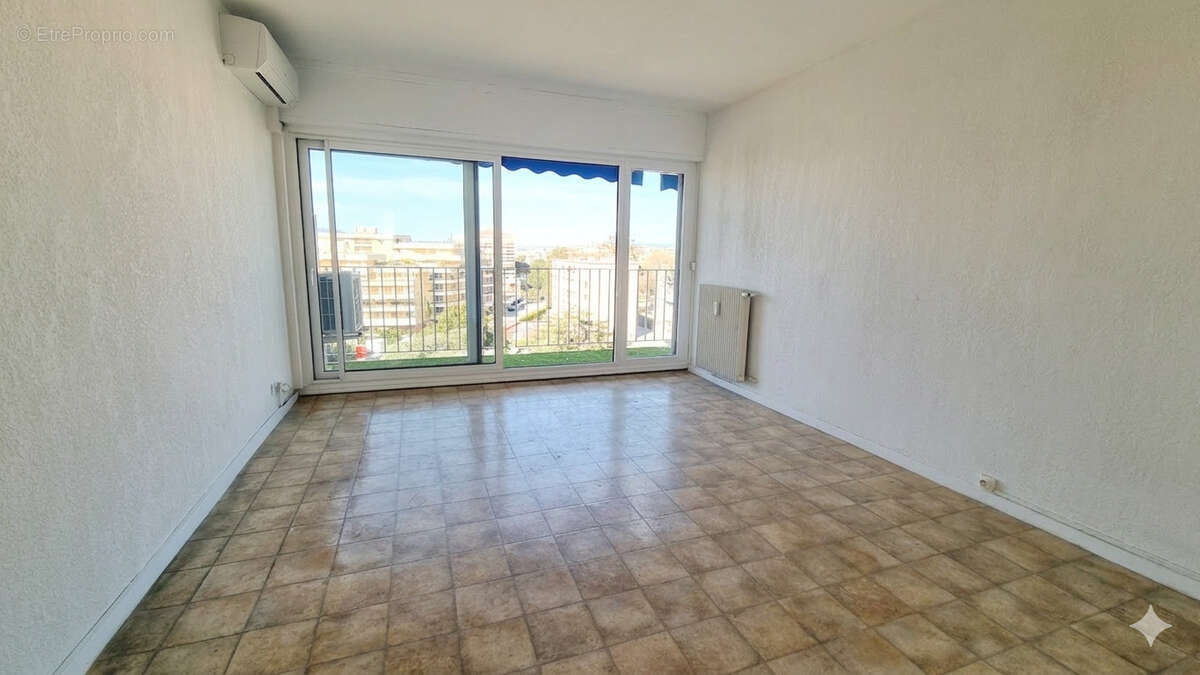 Appartement à FREJUS