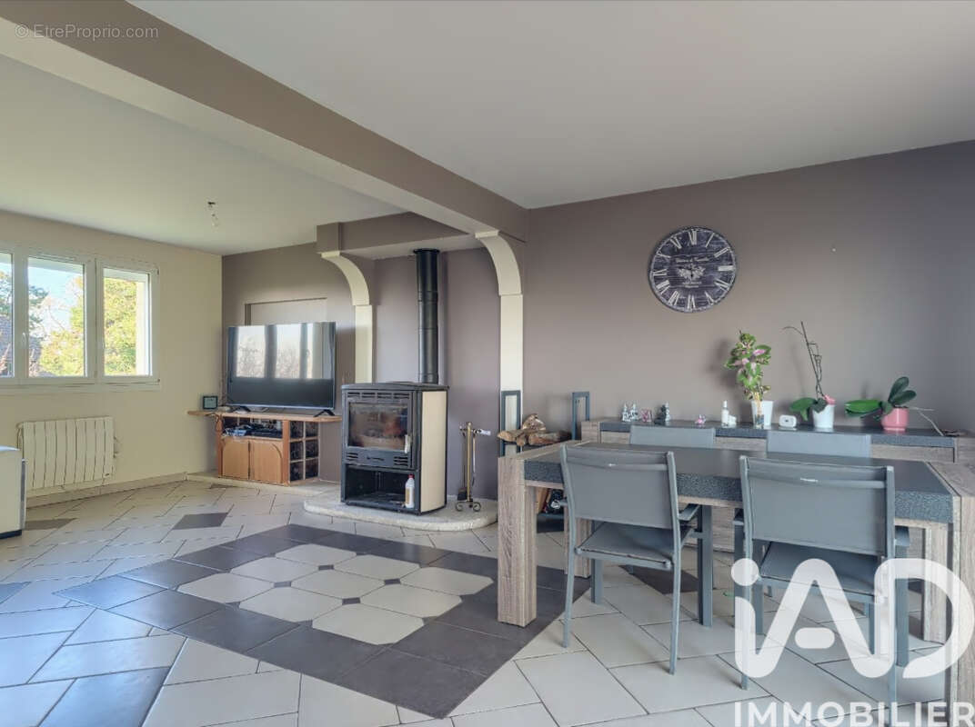 Photo 4 - Maison à ROINVILLE
