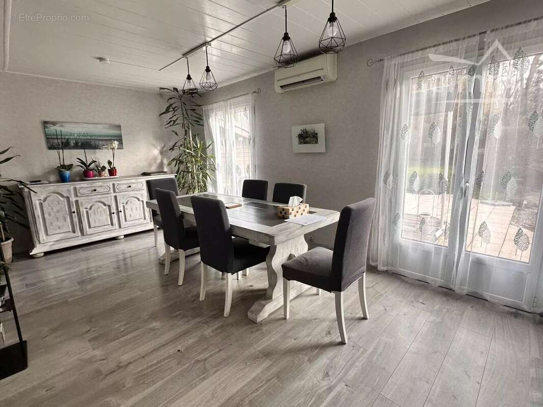 Maison à CONGIS-SUR-THEROUANNE