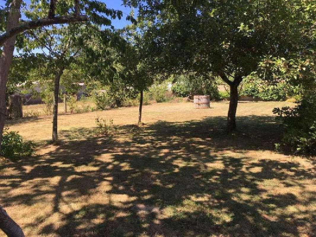 Maison à SAINT-PIERRE-DE-MAILLE