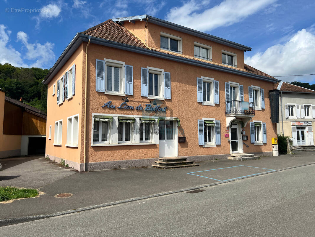 Commerce à PONT-DE-ROIDE