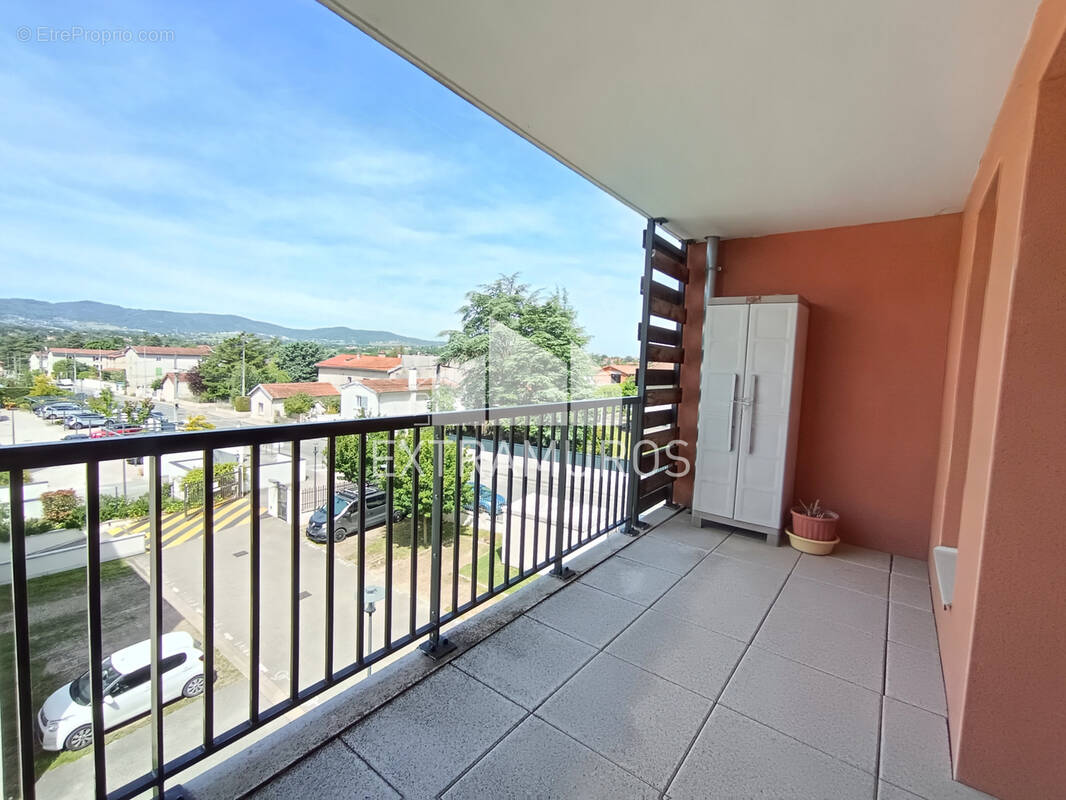 Appartement à CRAPONNE