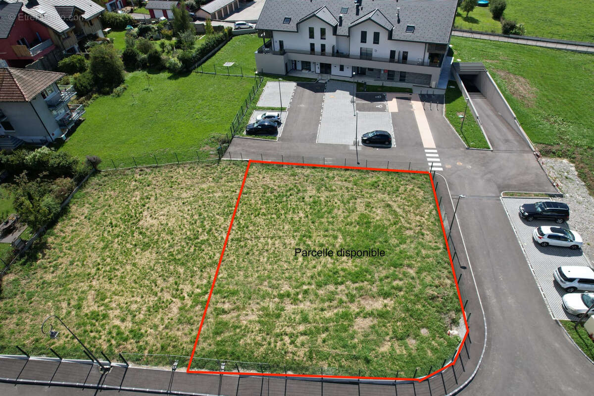 Terrain à VIUZ-EN-SALLAZ