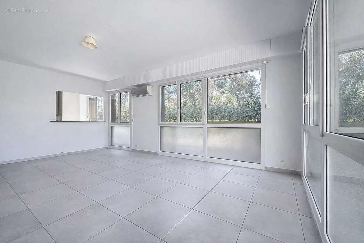 Appartement à MARSEILLE-9E