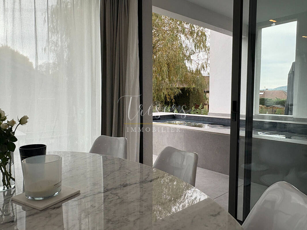 Maison à VILLY-LE-PELLOUX