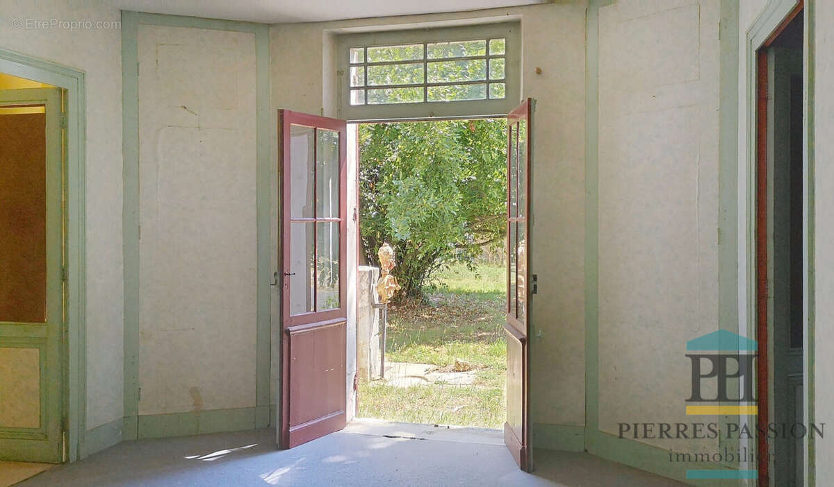 Maison à SAINT-PIERRE-D'AURILLAC