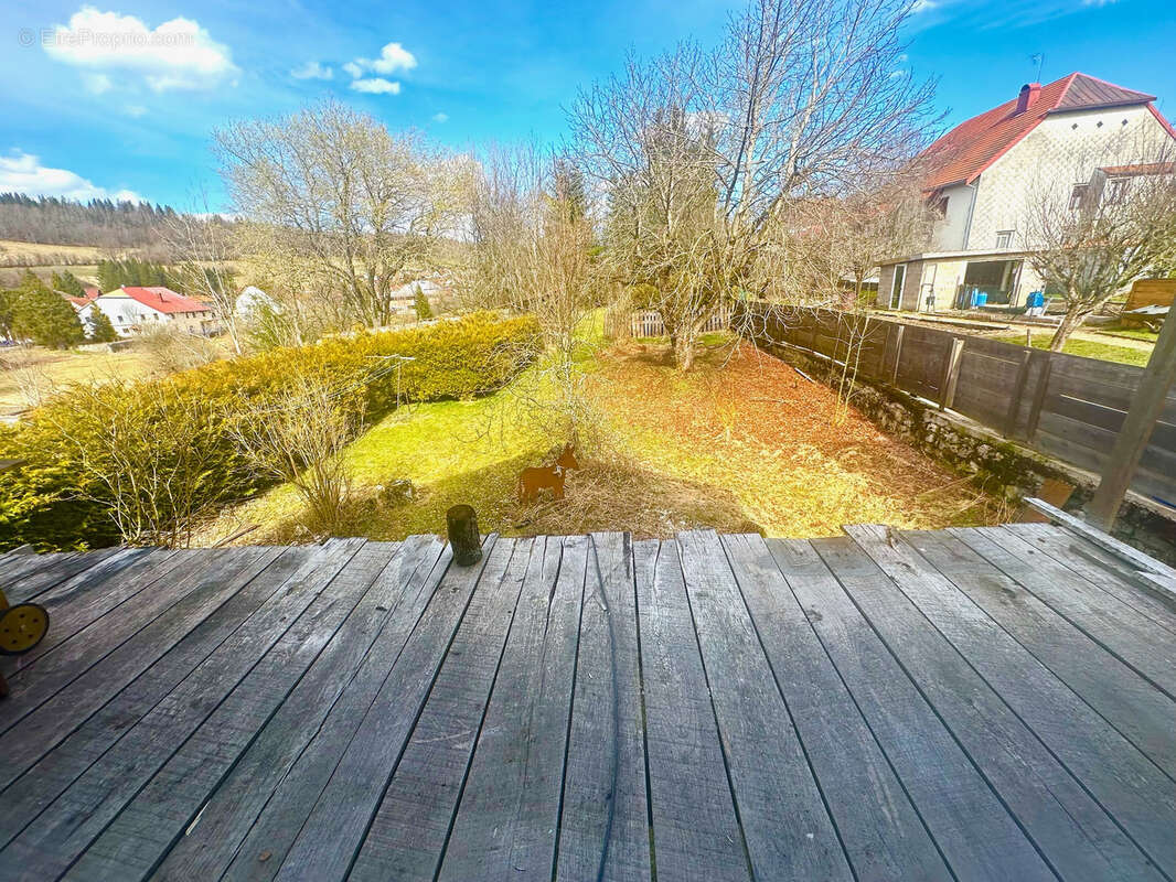 Appartement à MOUTHE