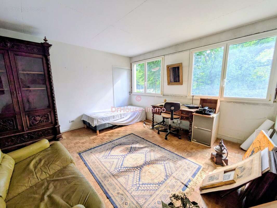 Appartement à VERNEUIL-SUR-SEINE