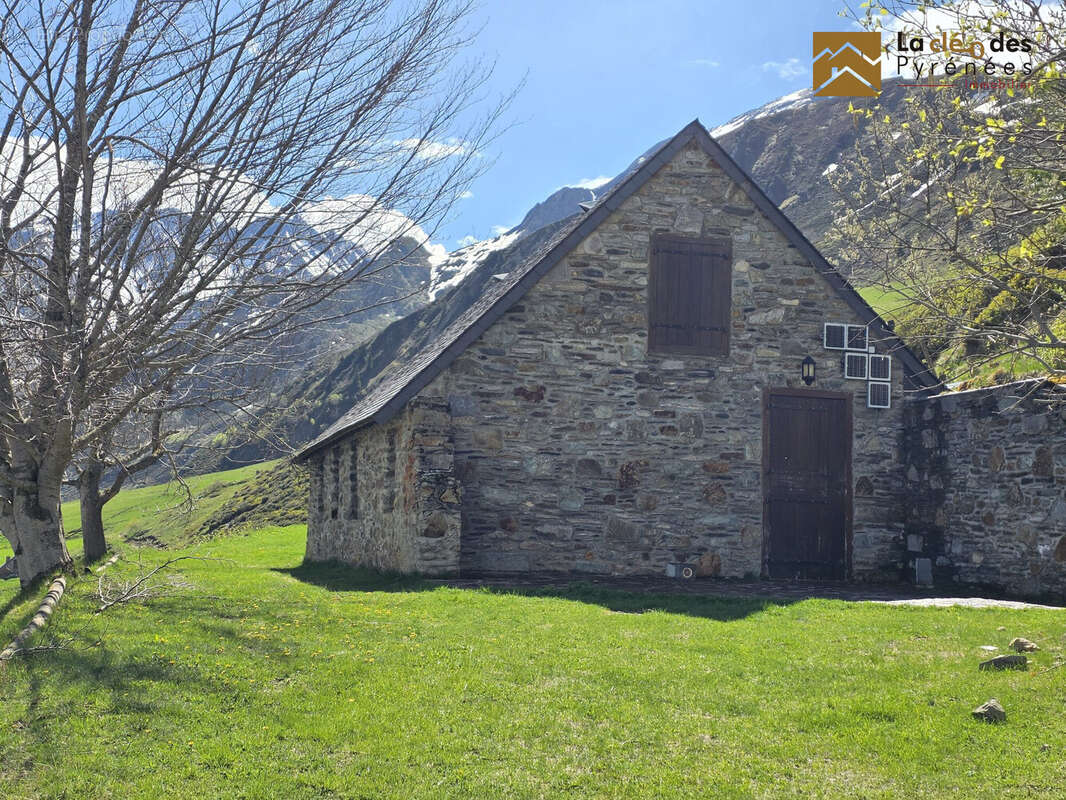 Maison à LUZ-SAINT-SAUVEUR