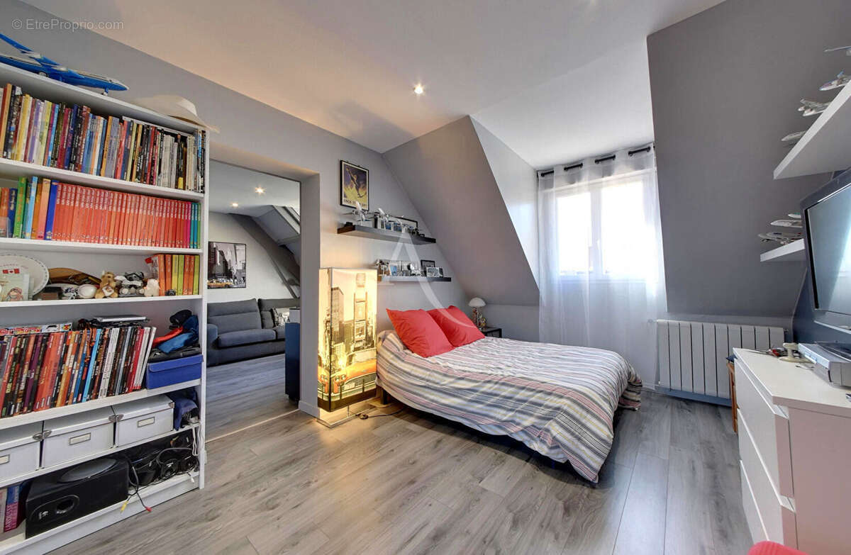 Maison à CHEVRY-COSSIGNY