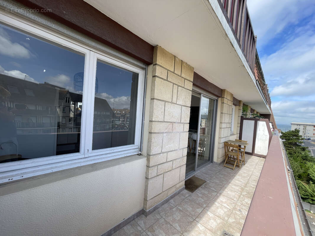 50m plage ! superbe 2 pieces entierement renove + cave + parking - photo 6