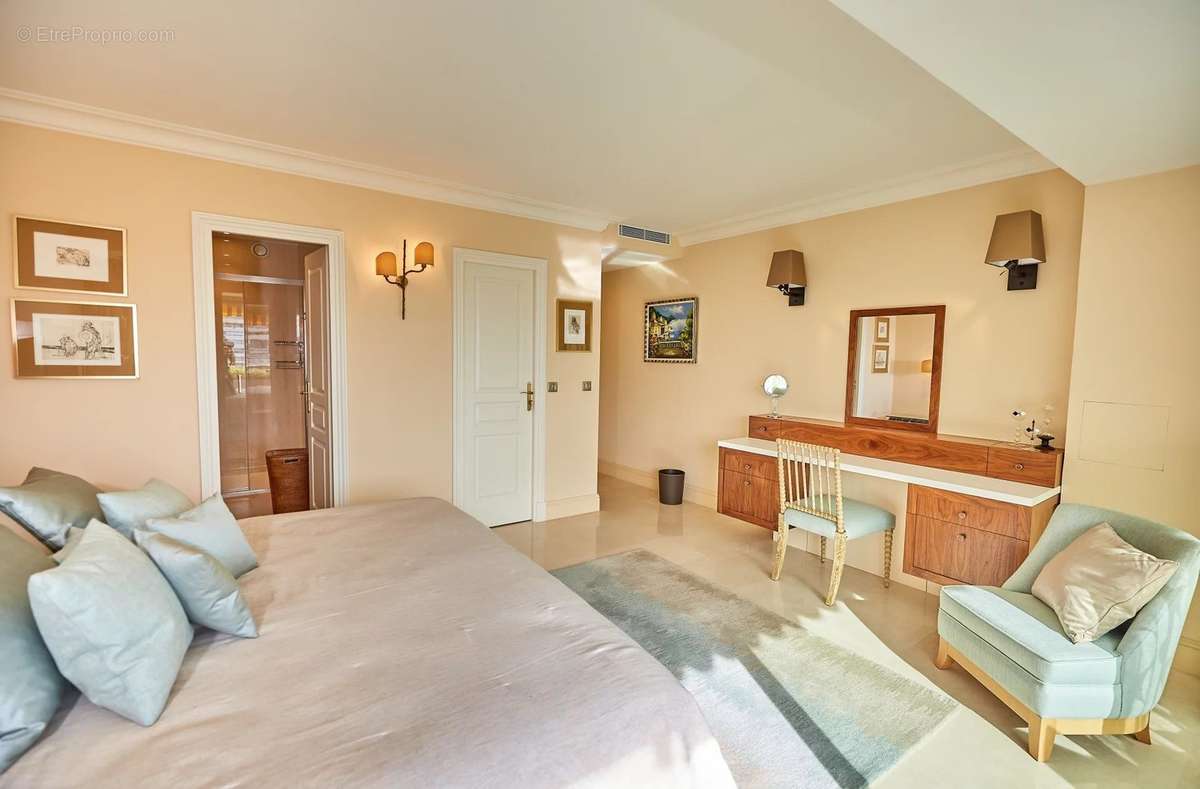 Appartement à VILLENEUVE-LOUBET