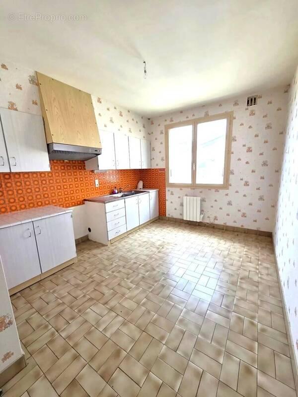 Appartement à SAINT-LAURENT-NOUAN