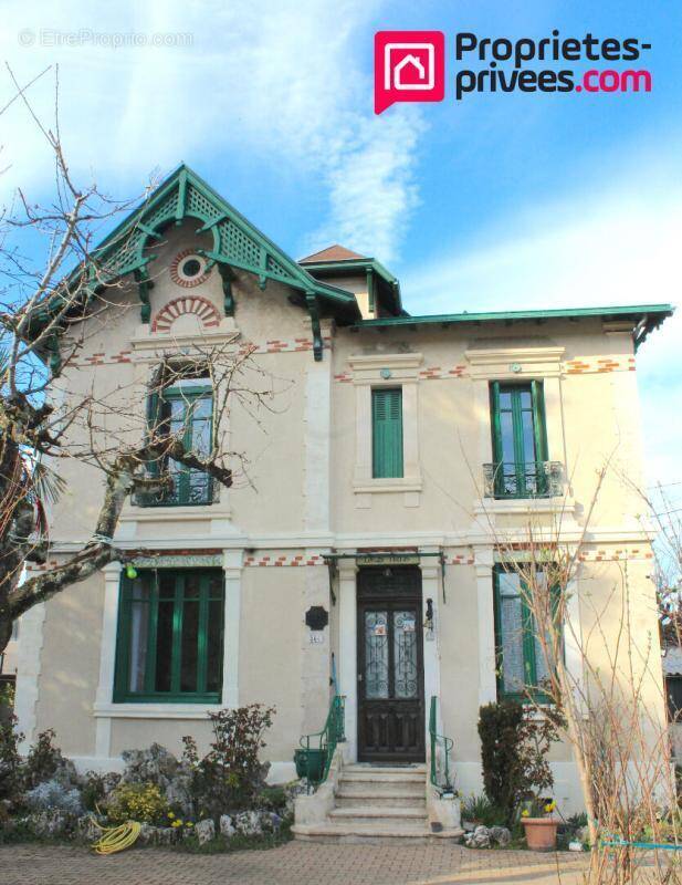 Maison à CAHORS