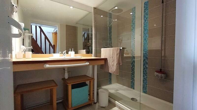 Appartement à COMBRIT