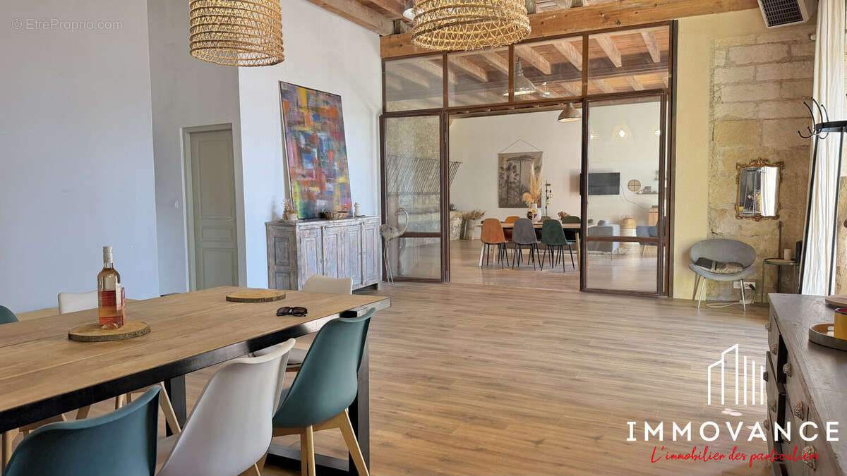 Maison 335 m² à Aimargues  - photo 9
