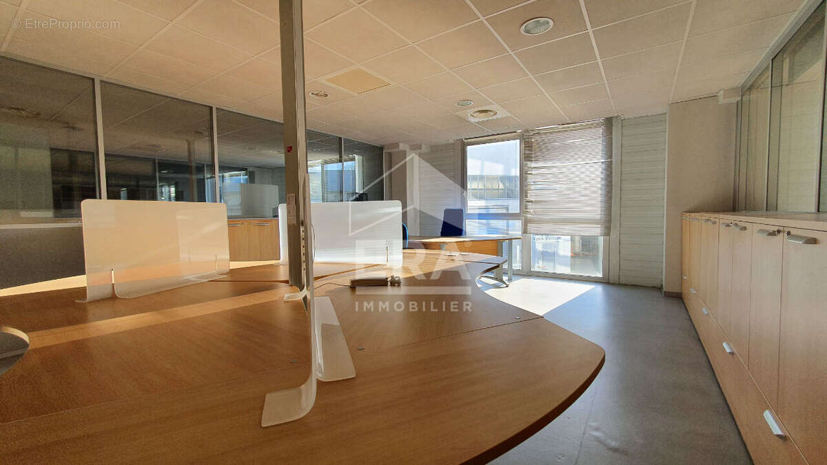 Bureaux 435m² à marseille 15e arrondissement - photo 2