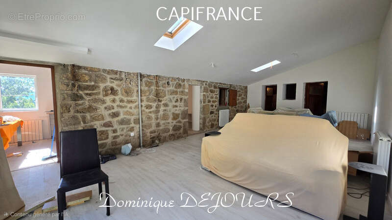 Maison en pierre de caractère – 193 m² habitables – Un projet de vie au cœur des Monts d'Ardèche - photo 9