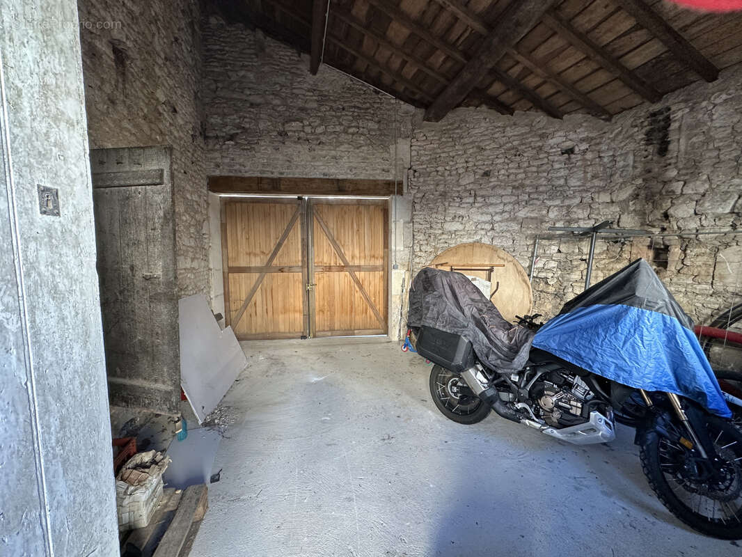 Maison à LOUZAC-SAINT-ANDRE