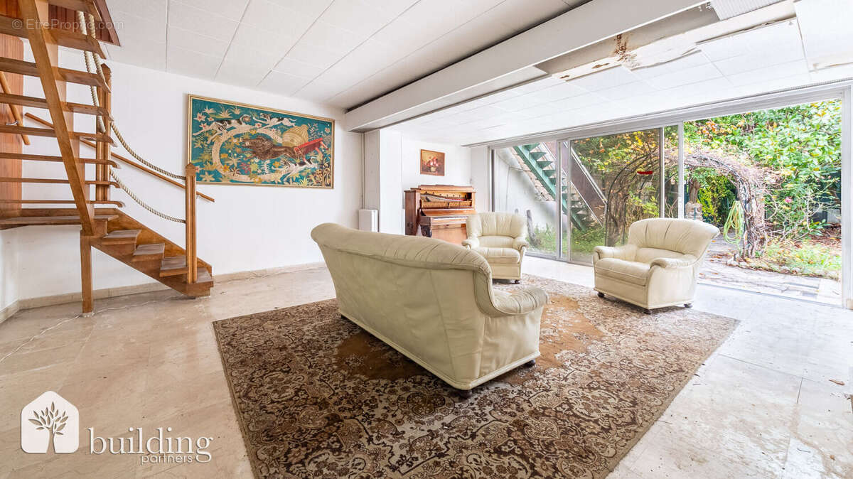 Maison à COURBEVOIE