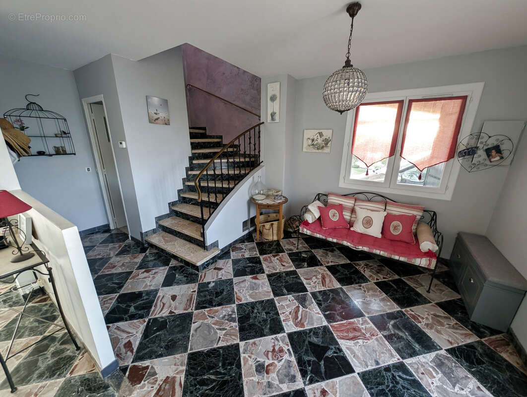 Maison à SIX-FOURS-LES-PLAGES