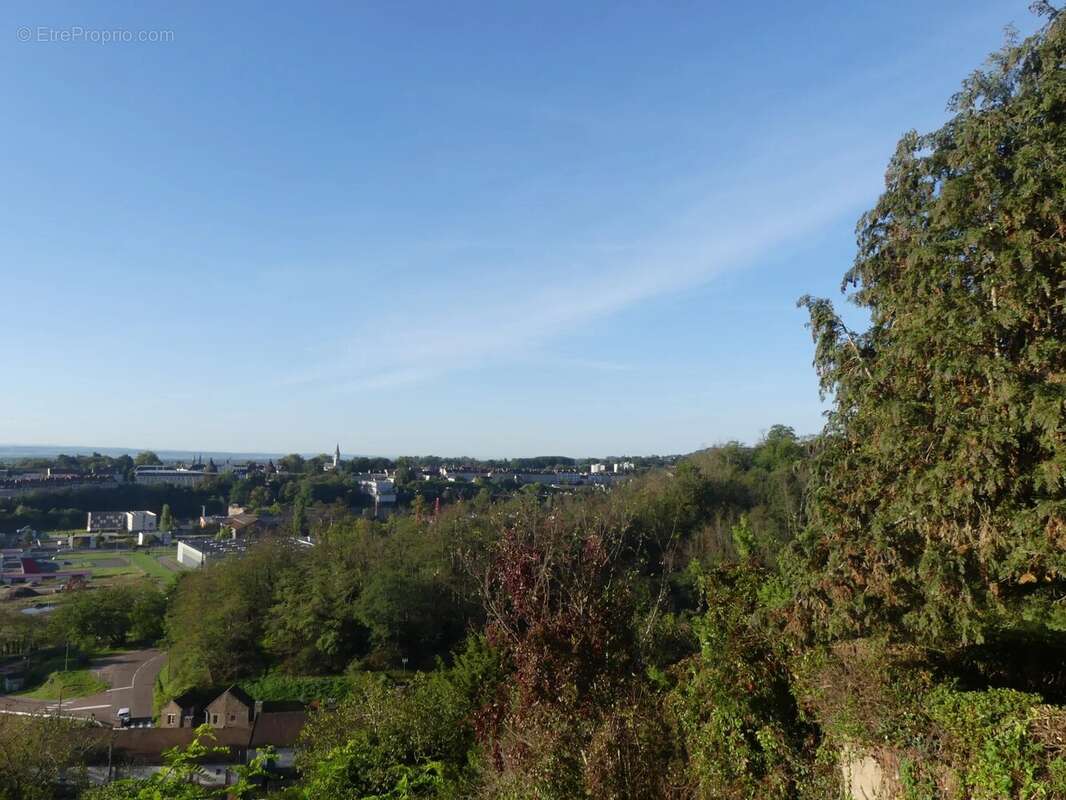 Maison à LE CREUSOT