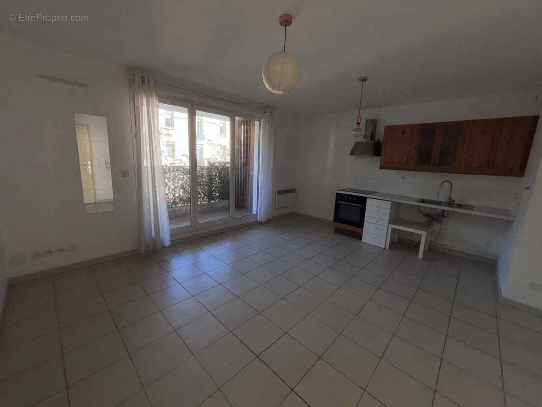 Appartement à MARSEILLE-7E