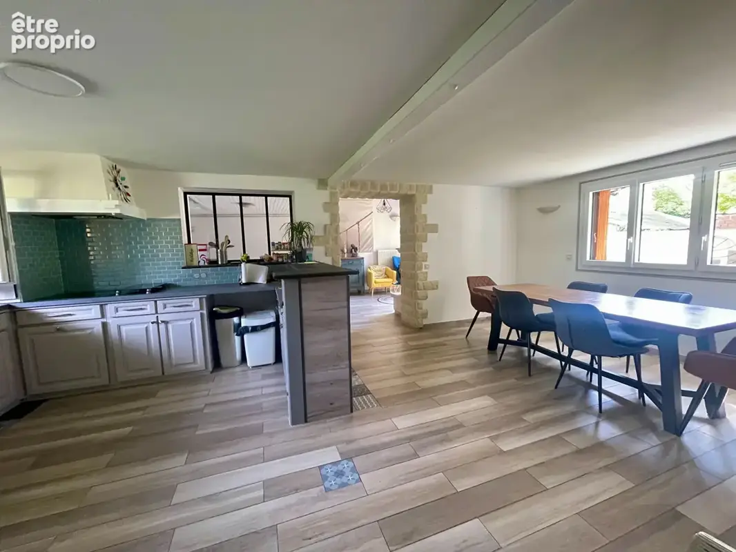Maison Sucy En Brie 194 m2 - 5 chambres - dépendance - photo 4