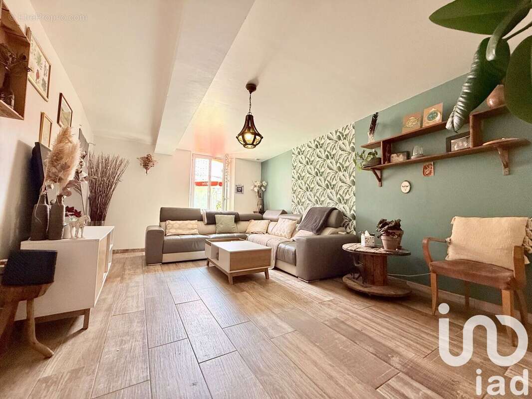 Photo 2 - Maison à BAZOCHES-LES-BRAY