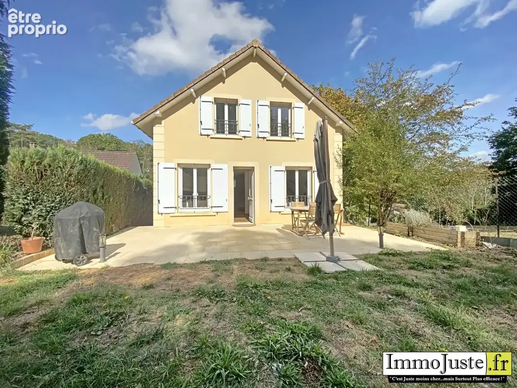 Maison 5 pièces 114 m² à vendre à Les Essarts-Le-Roi (78690) - photo 2