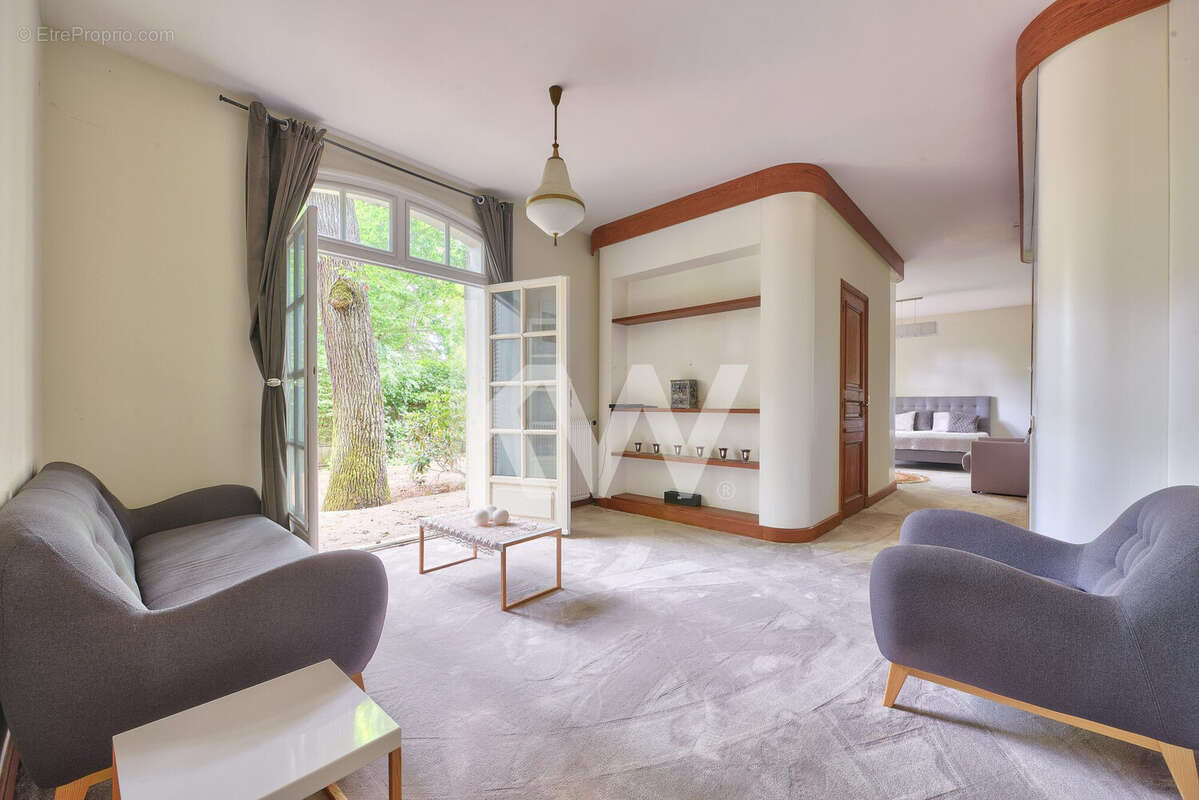 Maison 498 m² à Le Vesinet  - photo 3
