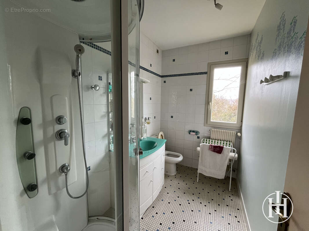 Maison à SAINT-AMAND-MONTROND