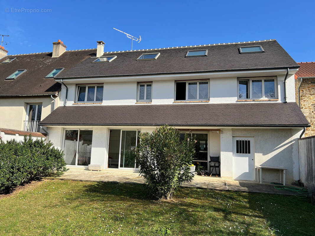 Maison à VILLENEUVE-LE-ROI