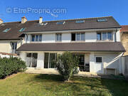 Maison à VILLENEUVE-LE-ROI