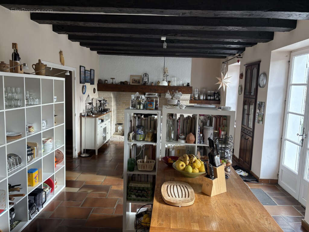 Proche pompadour grande maison avec dependances - photo 10