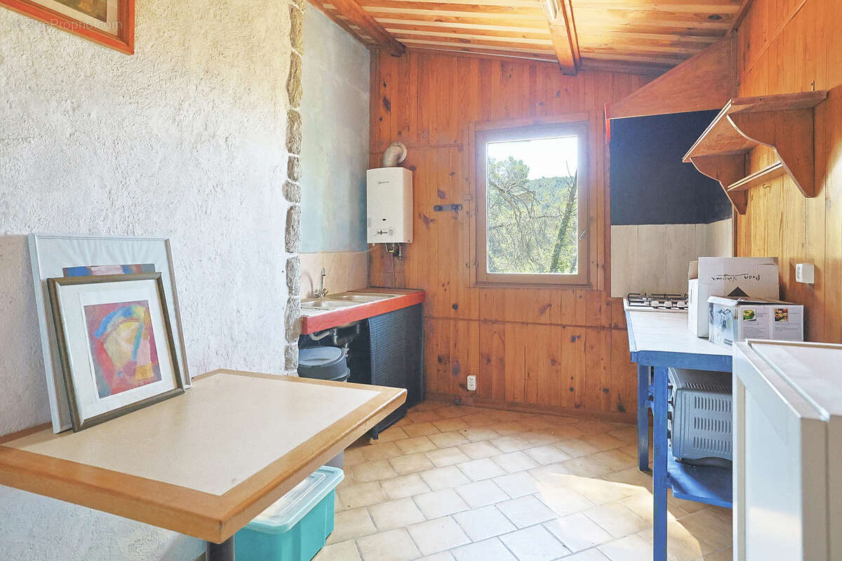 Maison à SOLLIES-TOUCAS