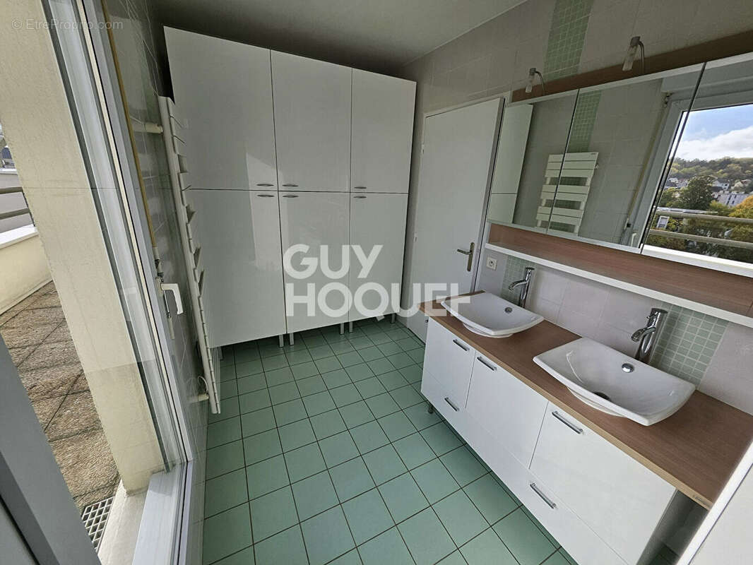 Appartement à ROSNY-SOUS-BOIS