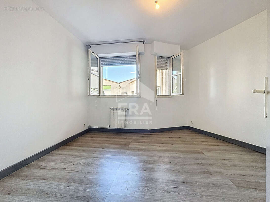 Appartement à MARSEILLE-2E