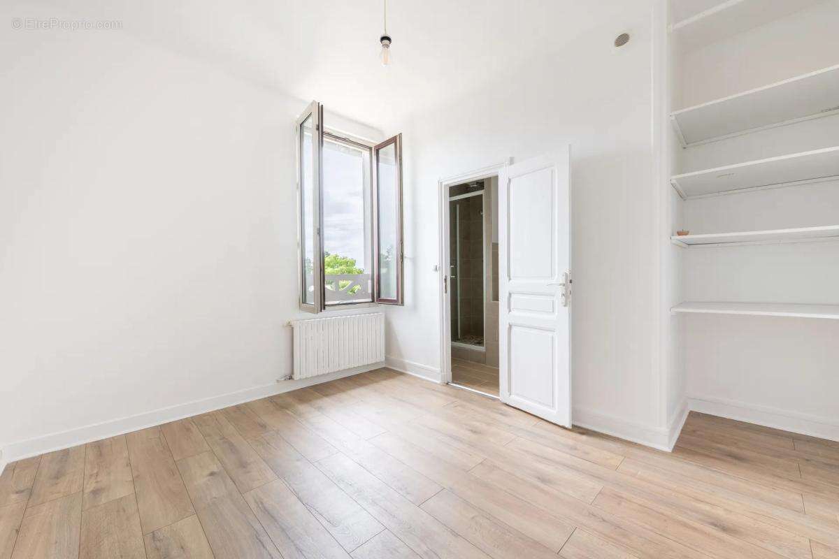 Appartement à LES MUREAUX