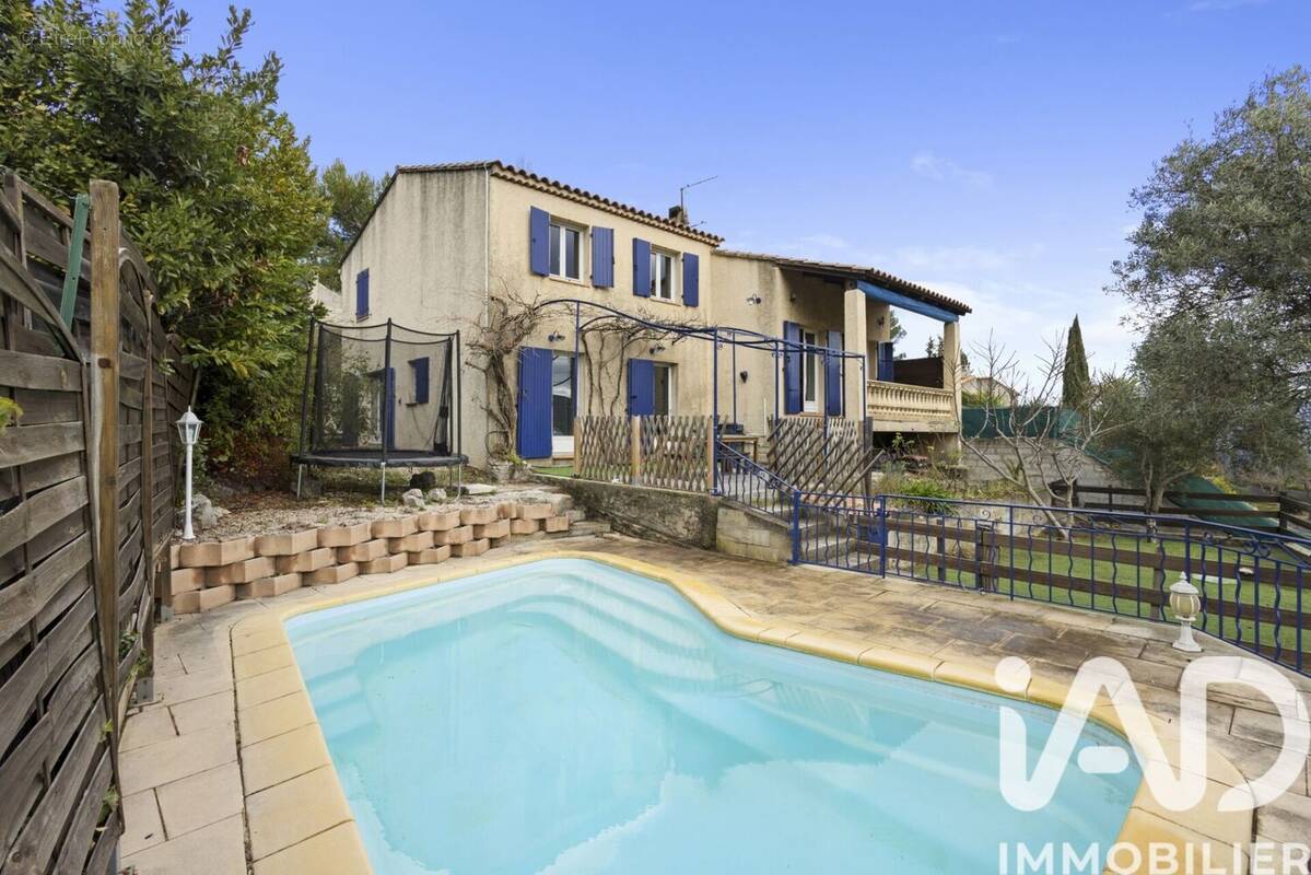 Photo 1 - Maison à PEYPIN